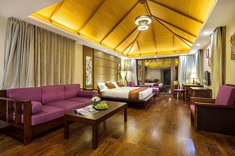 4 Bedrooms Villa