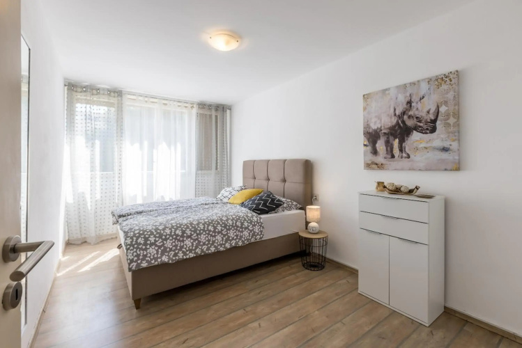 Sunny City Apartment