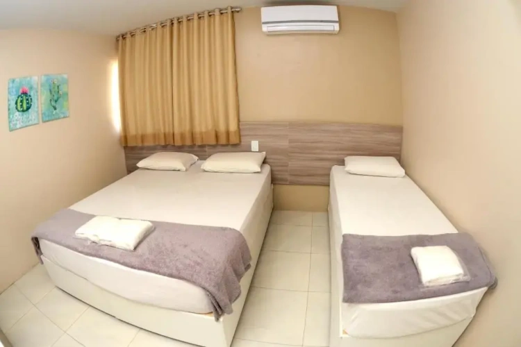 Standard Triple room