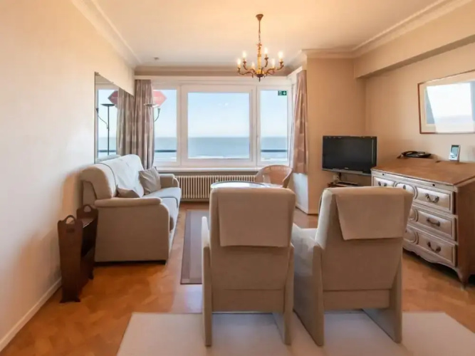 Classic Beach Apartment