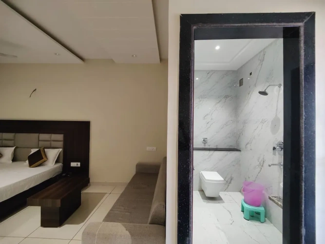 Luxury Double room with balcony and with city view