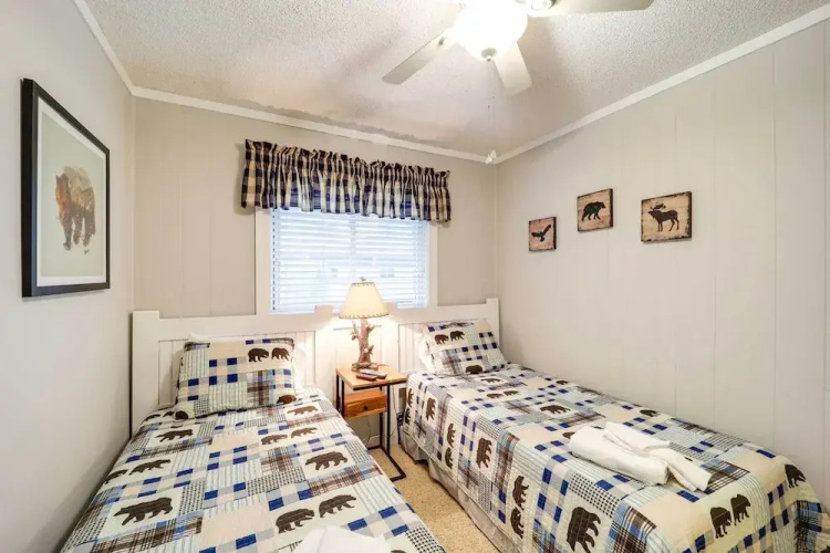 Hike, Golf & Ski: Beech Mtn Condo w/ Resort Perks!