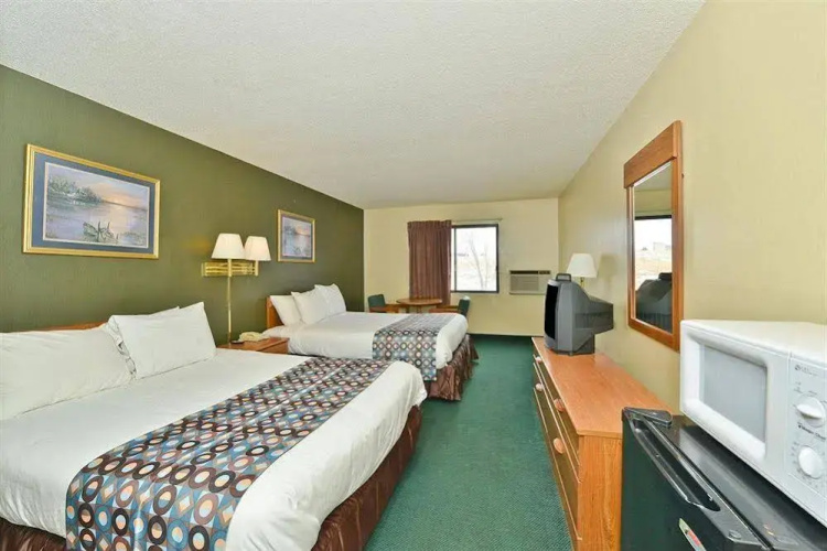 Motel 6 Troy MO