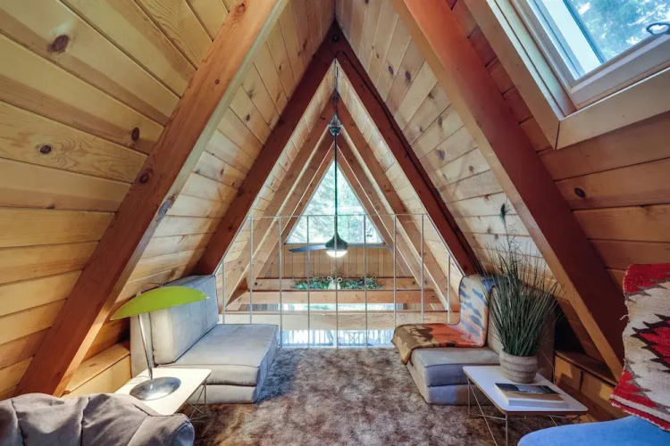 Decks, Grills + Fire Pit: Camp Connell Hideaway!