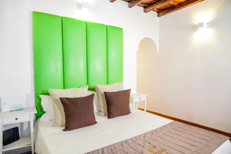 Trevi Queen Apartments