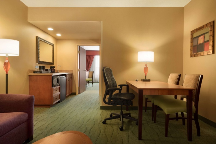 Embassy Suites by Hilton East Peoria Riverfront Hotel & Conf photo 7