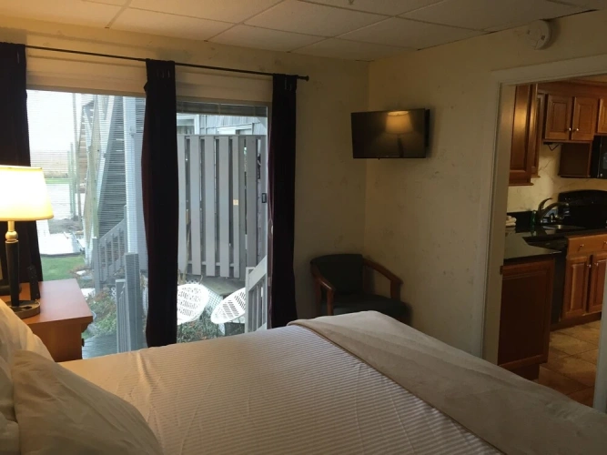 Suite with partial sea view