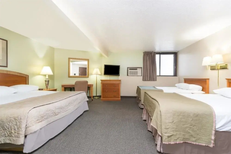 Bison Inn and Suites