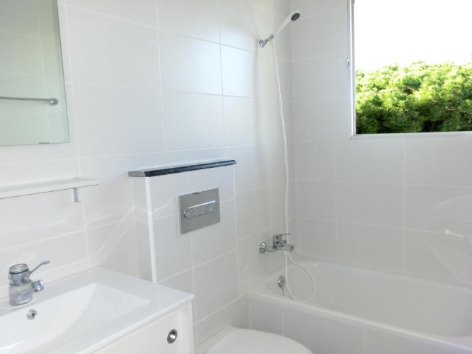 2 Bedrooms Apartment with sea view