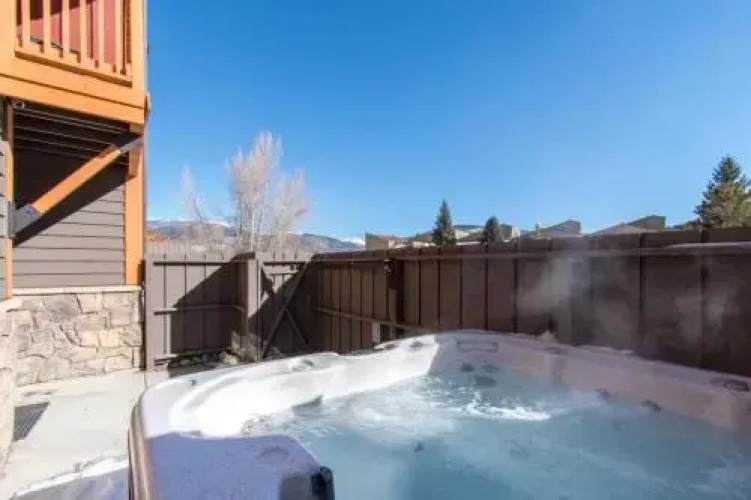 Royal Buffalo Lodge House