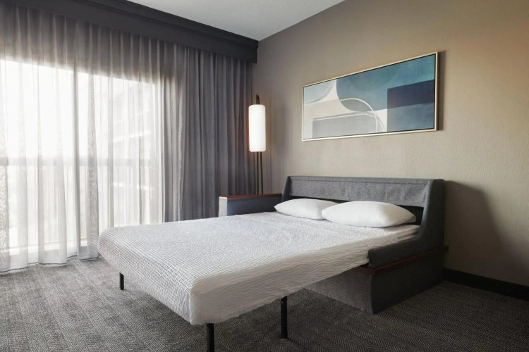 Courtyard by Marriott St. Louis Downtown West