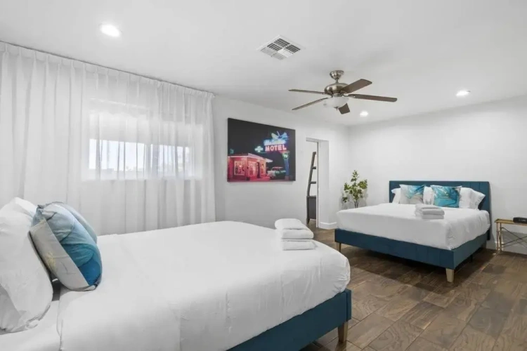 3 Bedrooms Apartment