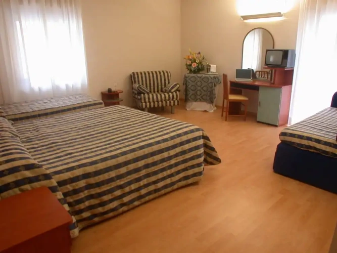 Standard Quadruple room with balcony