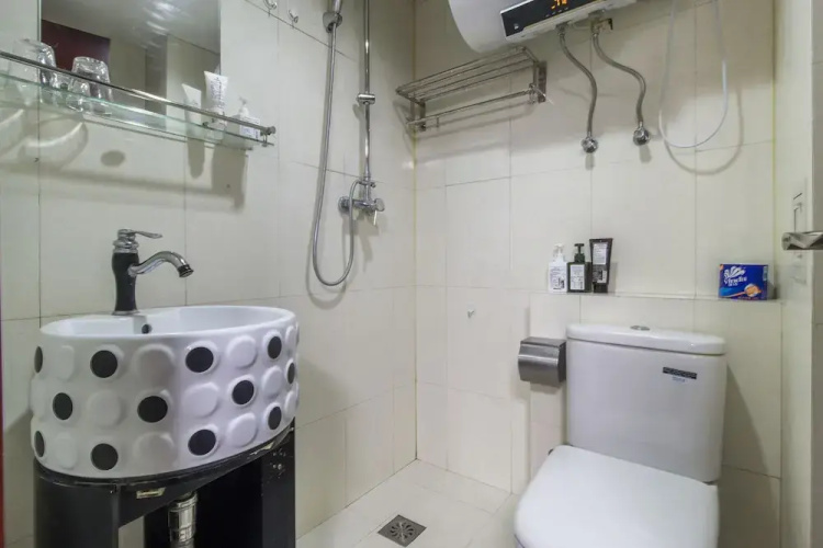 LayMayRest Service Apartment