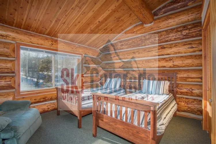 South Peak Lodge