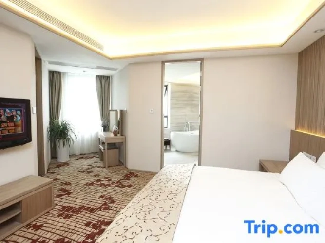 Executive Suite with lake view