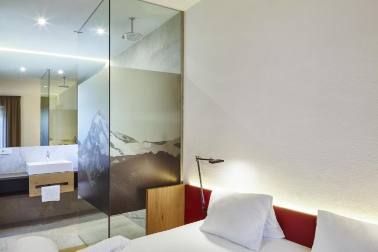 Standard Triple room with mountain view