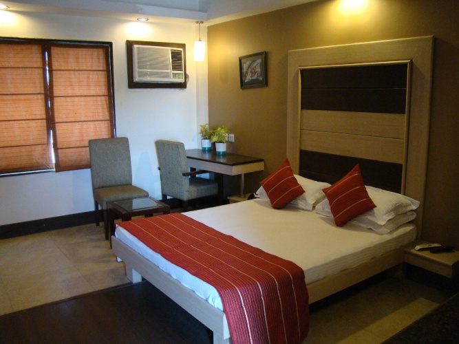 Standard Double room with city view
