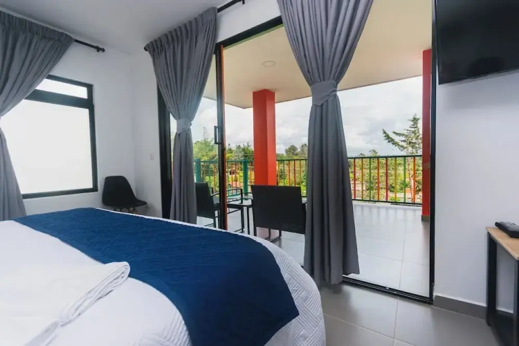 Deluxe Suite