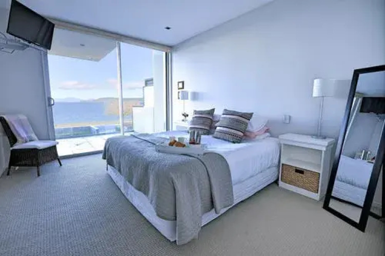 One Ten Apartment 3