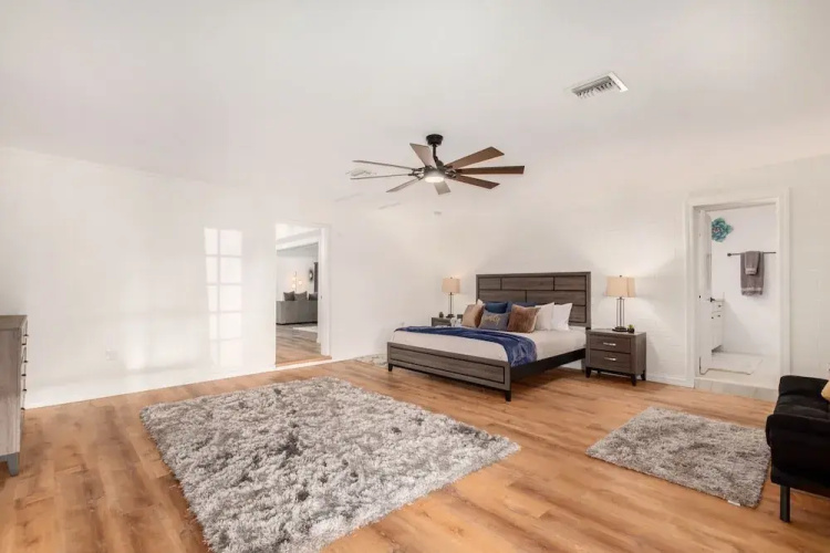 Glencove Mesa 4 Bedroom Home by RedAwning