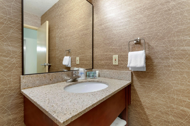 Best Western Fairmont photo 10