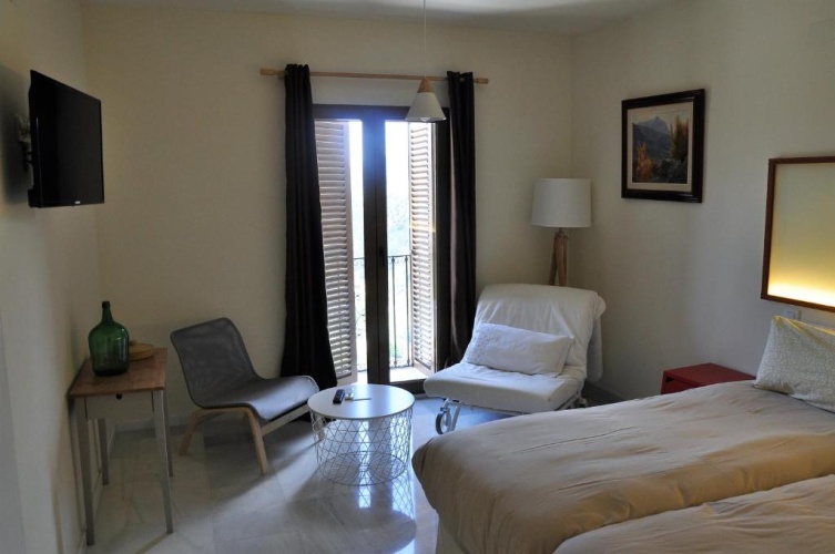 Deluxe Quadruple room