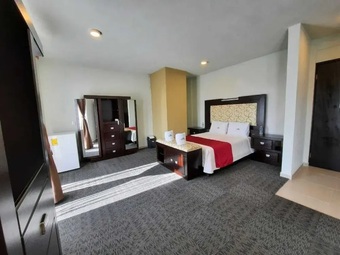 Hotel Sierra Norte Inn