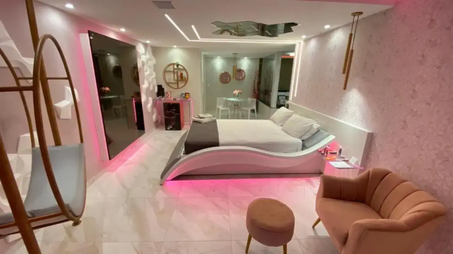 Shop Motel