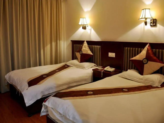Riverside Hotel