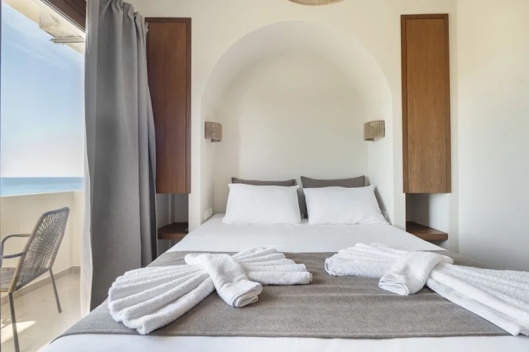 2 Bedrooms Apartment with sea view