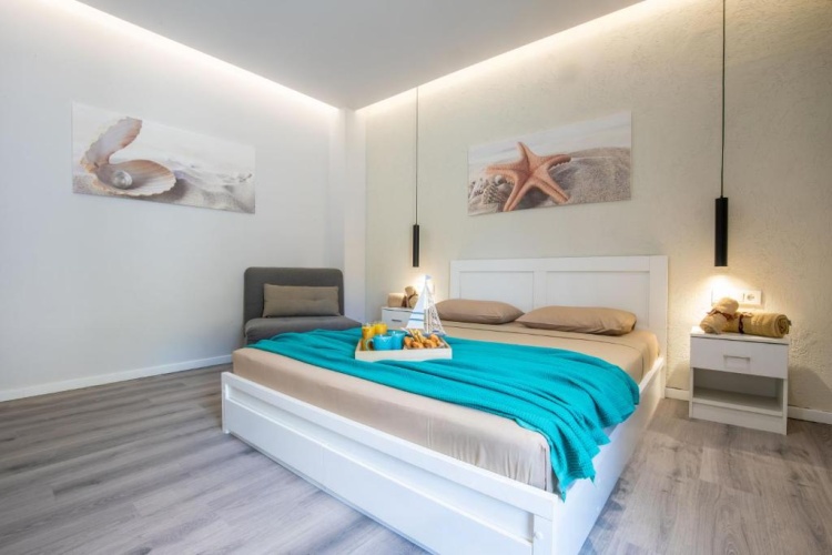 2 Bedrooms Apartment
