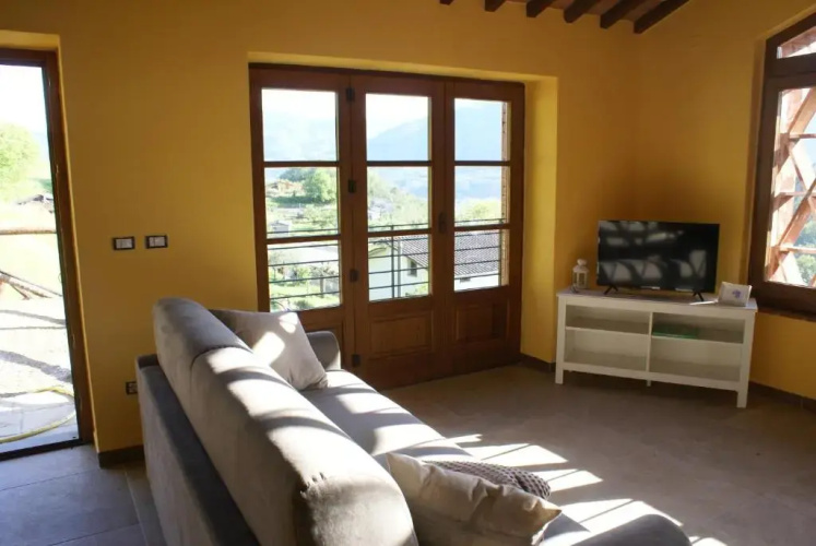 Tramonto Casa Barga Toscana Ristrutturata 2021