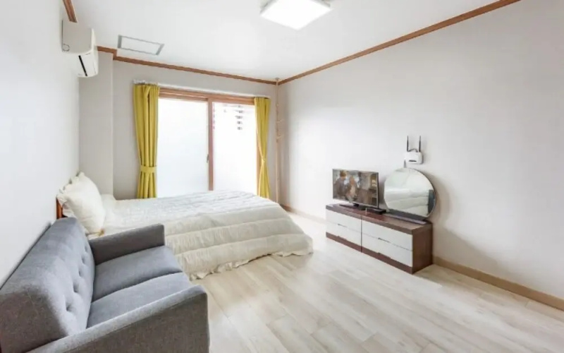 Yeosu Glow Floor Pension
