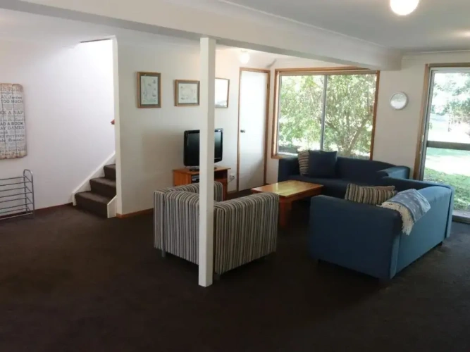 4 Bedrooms Cottage