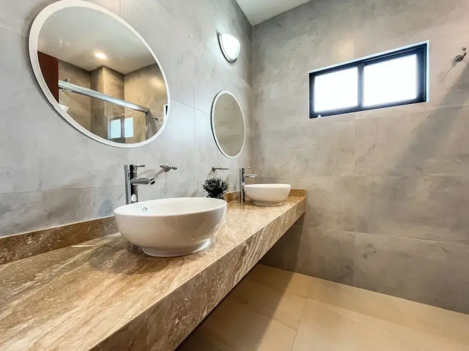 Makeva Condos - Near Malecon