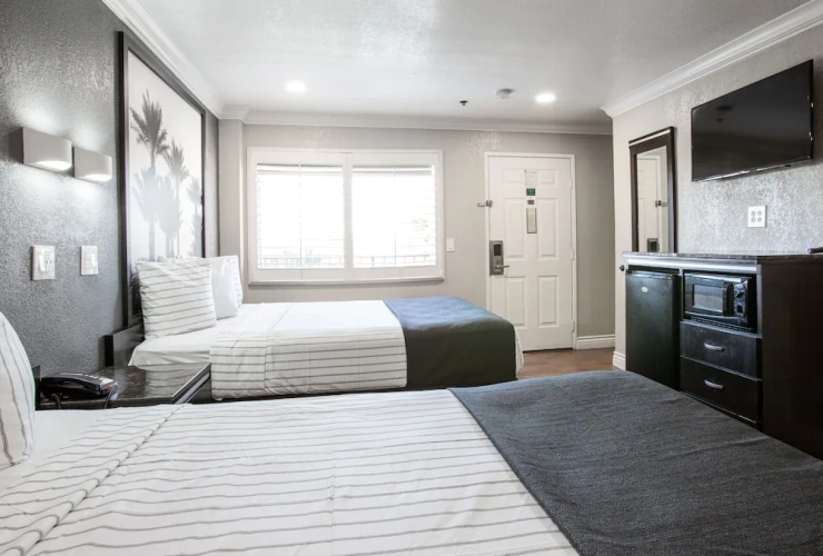 Standard Double room with balcony