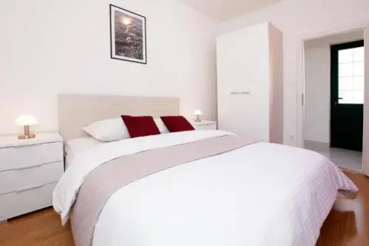 AdriaBol Apartments Katica