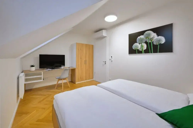 DownTown Suites Rubesova