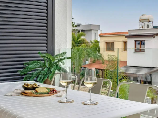 Sanders Only Limassol - Full Building