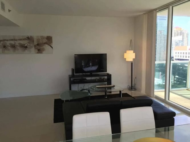 Lyx Suites at One Broadway