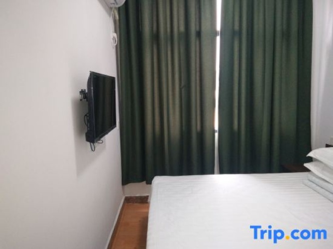 Standard Single room with street view