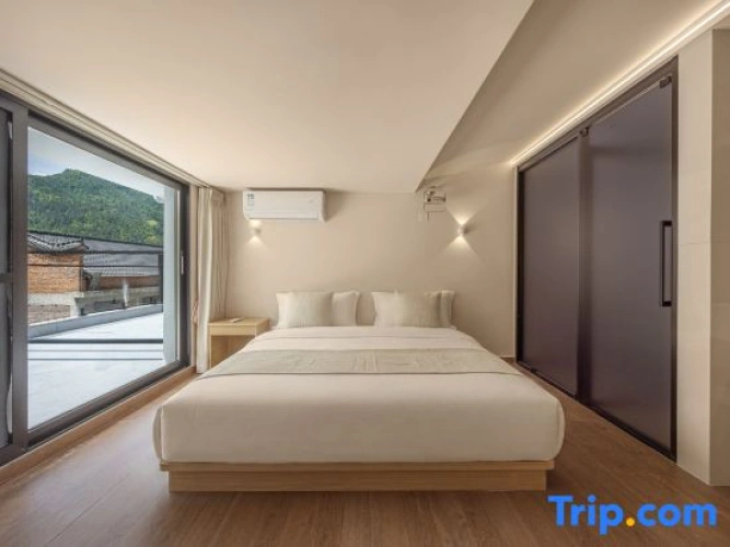 Standard Double room with mountain view