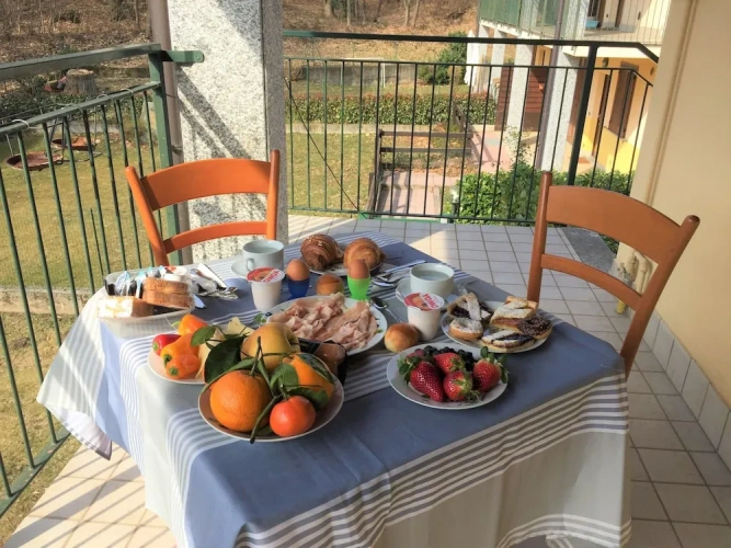 2 Bedrooms Family Apartment with balcony and with mountain view