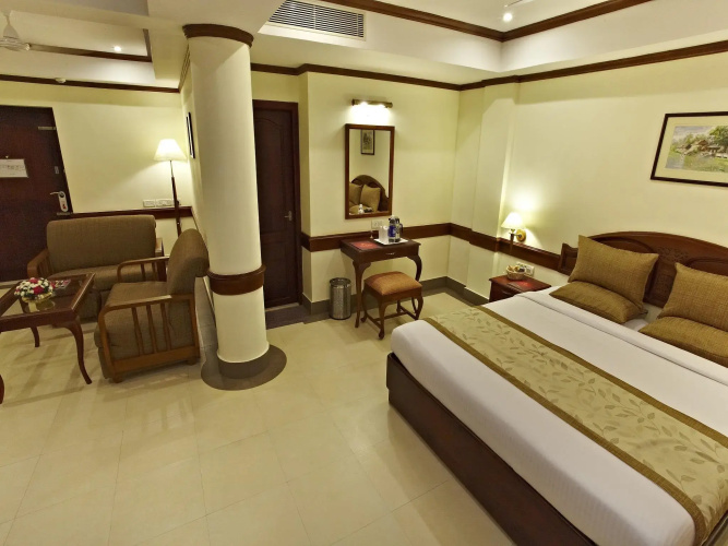 Hotel Aroor Residency