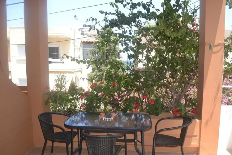 Manos Apartments