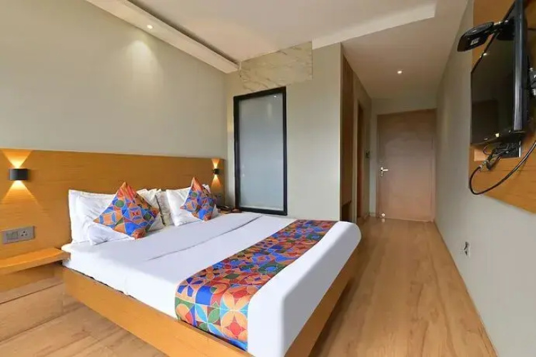 Fabhotel Penthouse