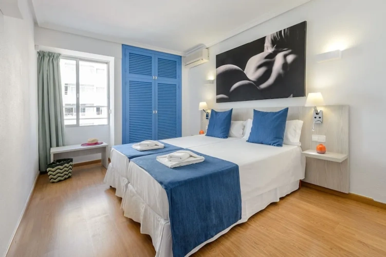 1 Bedroom Apartment with balcony