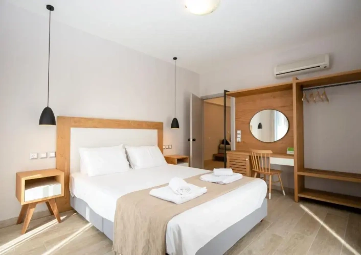 2 Bedrooms Apartment