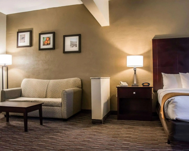 Comfort Suites Clearwater - Dunedin